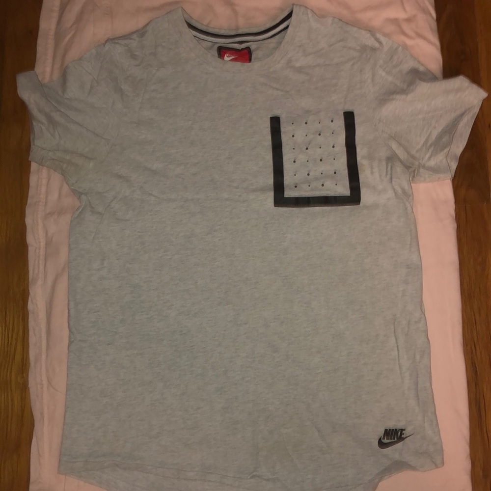 Nike men tshirt